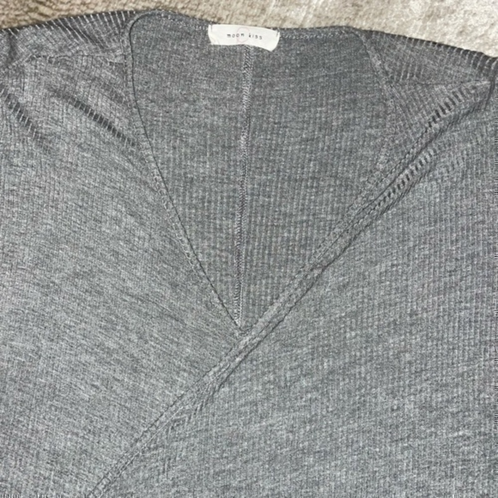 Moon kiss dolman tee shirt blouse loose fit draped front preloved - Picture 2 of 7